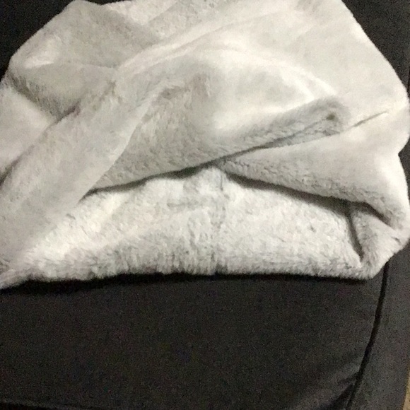 Ladies Rooted Soul Scarve - Picture 4 of 4